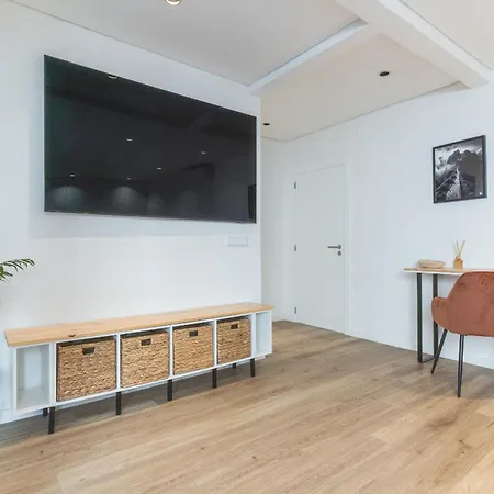 Breeze House 2 By Ah *