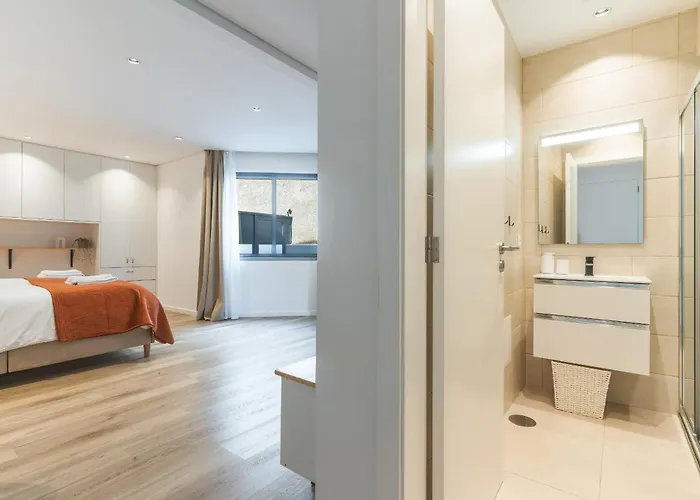 Breeze House 2 By Ah קאניקו